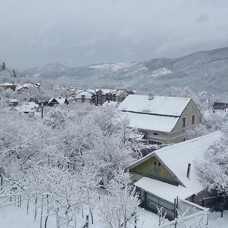 Apartmán Zabava Jaremče Exteriér fotografie