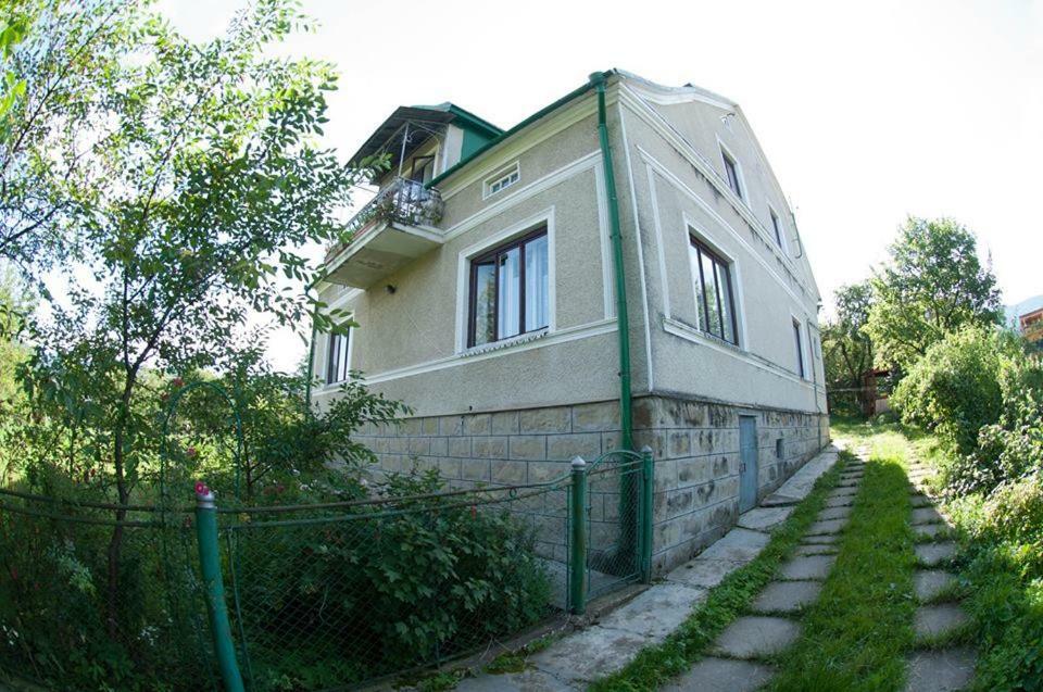 Apartmán Zabava Jaremče Exteriér fotografie